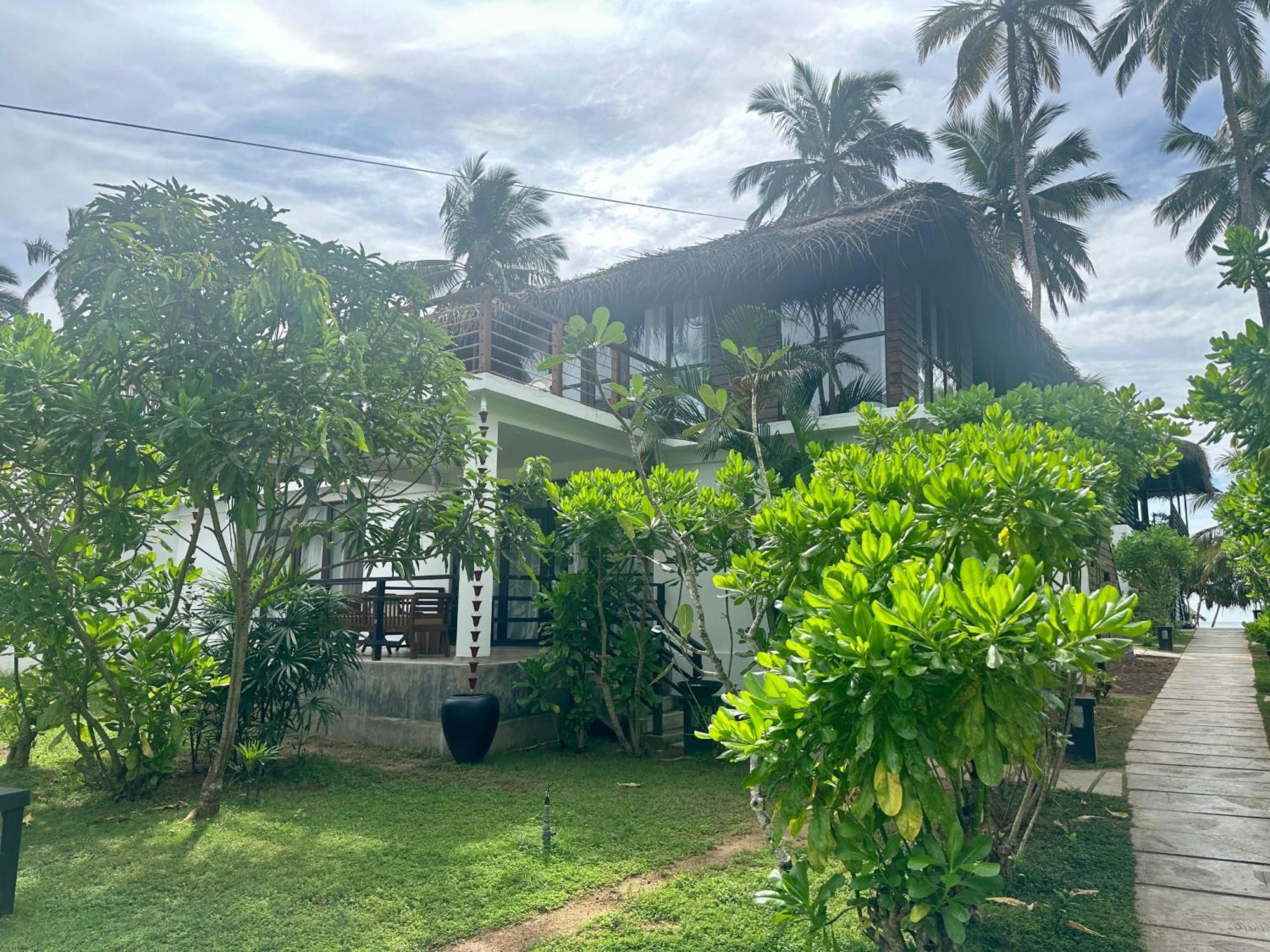 South Coast Villas By Mandala Tangalle Exteriör bild